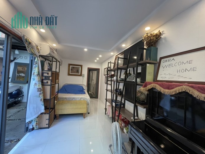 Cần bán lô đất 90m2 tặng nhà 2 phòng ngủ tại Khu Á Châu p.2 TP Vũng Tàu khu phố giá chỉ 9 tỷ 199