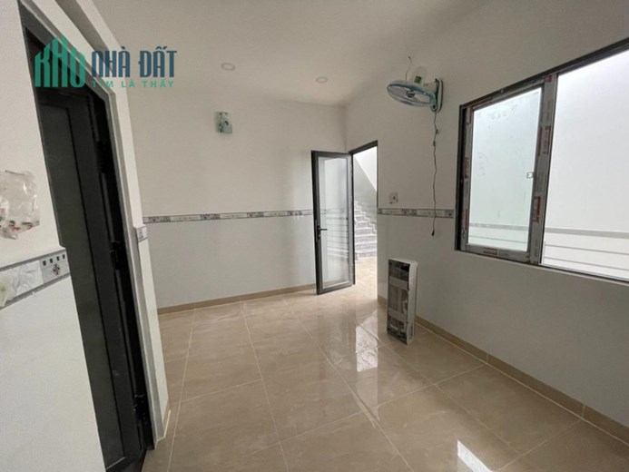 Bán CHDV ĐƯỜNG số 4 Phường 16 Q.GV, 5 tầng, Đường 3m, giá giảm còn 8.5 tỷ