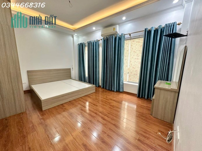Bán nhà ngõ 640 Nguyễn Văn Cừ, Gia Thụy, Long Biên. ô tô cách nhà 20m, 30m2 5 tầng, giá chào 4.25 tỷ