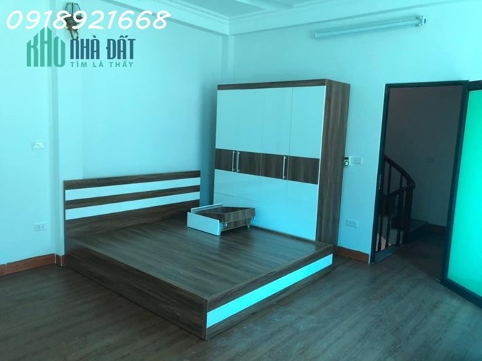 Bán Nhà Hoàng Hoa Thám, Ba Đình 7 Tấng Thang Máy Giá 10,2 Tỷ.