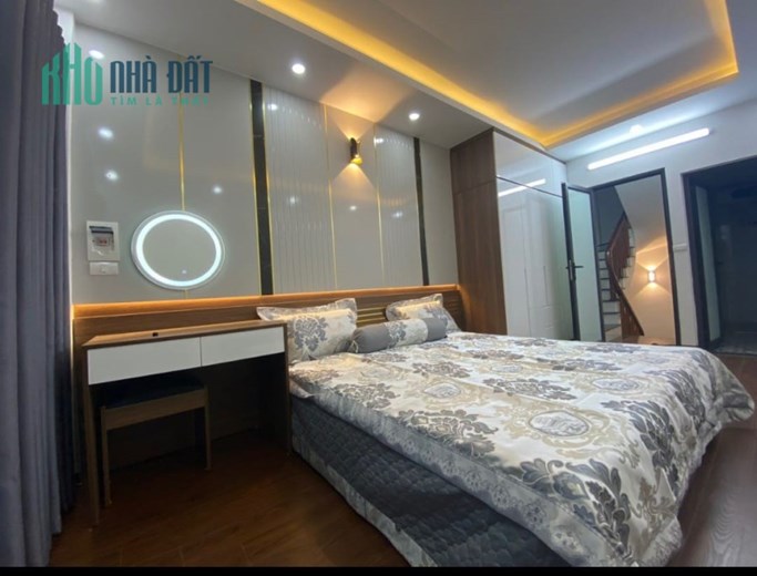 Cách phố 25m, thông các ngả, đẹp ở ngay bán nhà Đông Tác