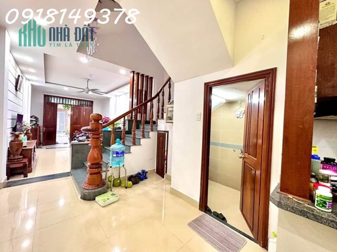 DT 72m2  - DT Sàn 250m2 - 1 Phòng Khách + 5 Phòng Ngủ - Nhà mới Vào Ở Ngay Khu Phú Mỹ Hưng Quận 7