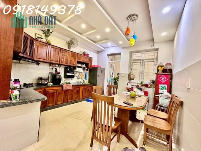 DT 72m2  - DT Sàn 250m2 - 1 Phòng Khách + 5 Phòng Ngủ - Nhà mới Vào Ở Ngay Khu Phú Mỹ Hưng Quận 7