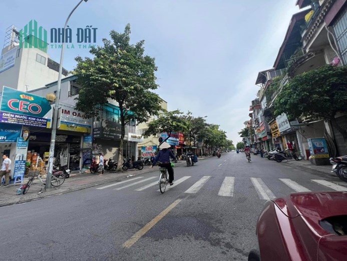 Bán Đất  Phố Sài Đồng , Long Biên . Diện Tích 71,3M x MT 5M . Phân Lô . Ô Tô Vào Đất . Giá 5.7 Tỷ