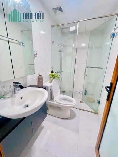VƯƠNG THỪA VŨ, KINH DOANH ONLINE
40m x 5 tầng, MT 4,5, giá 7,3 tỷ