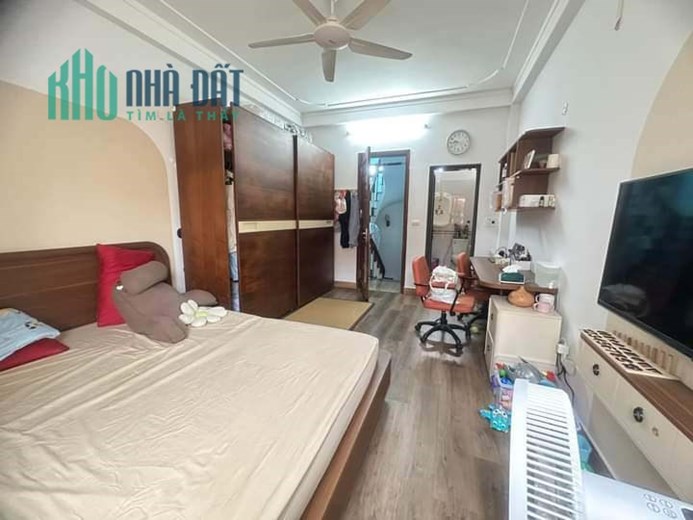 Bán Nhà Ngõ 514 Phố Trần Cung 31m2 x 5 tầng, 2 thoáng, 3 phòng ngủ đầy đủ công năng, ngõ thông, giá