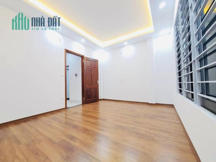 Bán nhà đẹp Lgóc , ô tô 10m Hoàng Hoa Thám Ba Đình . DT 38m2 - 5T - MT4.5m Chỉ 6.3 tỷ