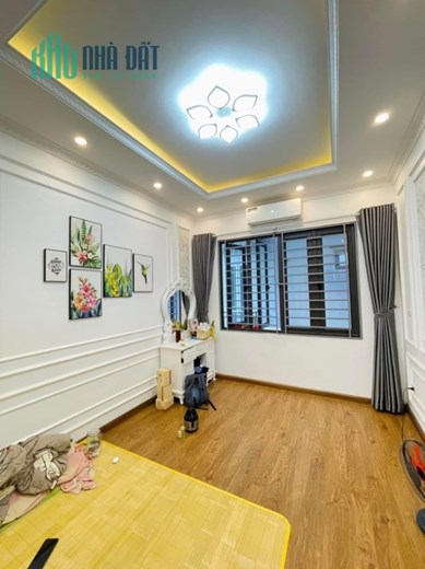 Bán nhà Đặng Tiến Đông 35m2 x 4 tầng, mt 4.6m, ngõ rộng nông, gần phố, nhỉnh 5 tỷ