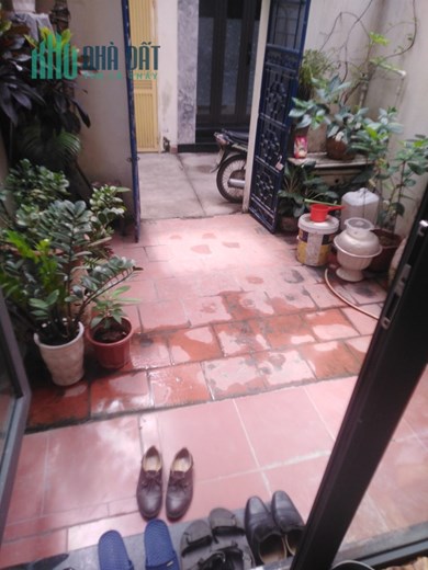 Bán nhà Lạc Long Quân 55m2, 3T, 4m, 4.85 tỷ, Tây Hồ.