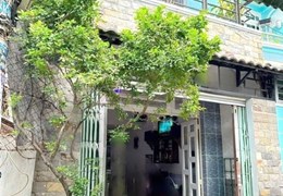 Nhà bán 46m2 hẻm thông Bùi Minh Trực P5Q8- Giá: 4tỷ1 (TL)