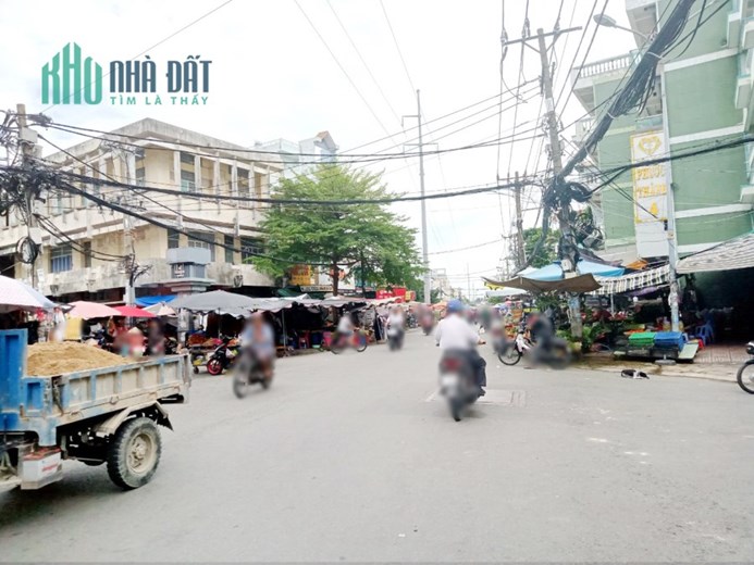 Nhà bán 46m2 hẻm thông Bùi Minh Trực P5Q8- Giá: 4tỷ1 (TL)