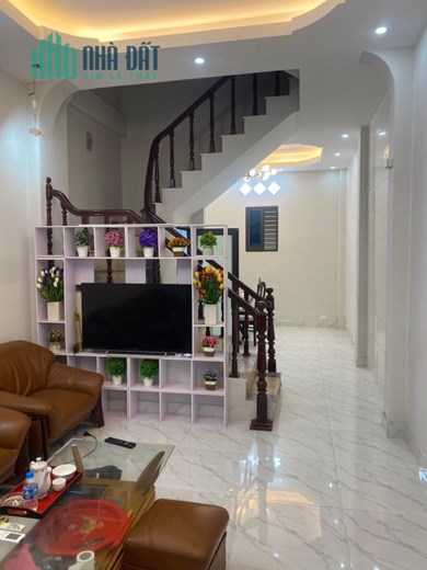 Cho thuê nhà, VP, KD, 50m2, 4T, 5N, đủ đồ. 20 tr, Cầu Giấy.