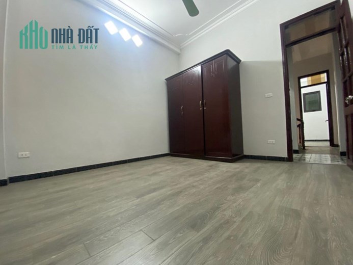 Cho thuê nhà, VP, KD, 50m2, 4T, 5N, đủ đồ. 20 tr, Cầu Giấy.