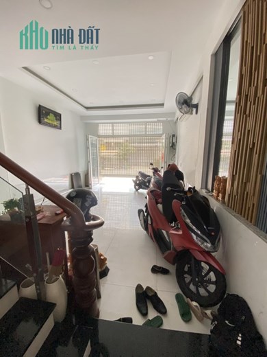 Bán nhà mặt tiền Chợ Lớn Quận 6, DT 72m2 (4.5x16), 4T, Chỉ nhĩnh 13 tỷ