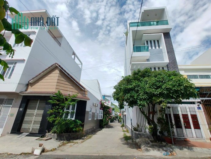 BÁN ĐẤT TẶNG NHÀ GẦN BIỂN NHA TRANG KHÁNH HÒA