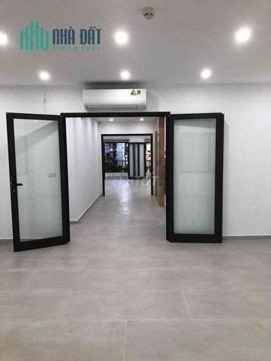Chính chủ cho thuê sàn văn phòng toà nhà mới hoàn thiện 7 tầng tại Thái Hà, Đống Đa, Hà Nội.