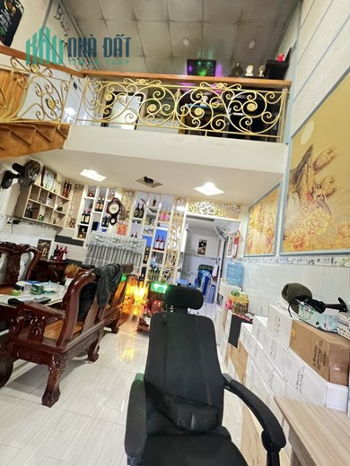 Bán Nhà Mặt Tiền Nguyễn Trung Trực Quận Bình Thạnh. DT: 215m2. LH: 0932155399.