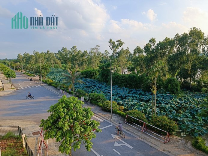 Bán nhà phố ven sông sen tự nhiên trong kđt Centa Vsip tp Từ Sơn