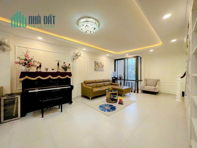 Bán Nhà Mặt Tiền Đường Số Hoàng Quốc Việt Q7 nhà đẹp ở liền Giá 8,95 Tỷ