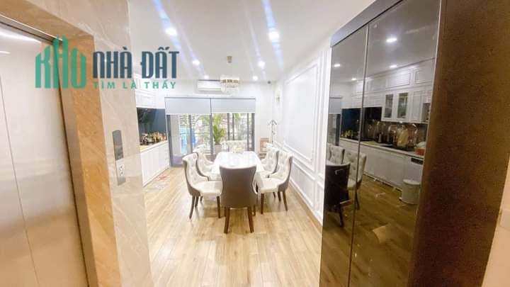 Bán Nhà Ngõ 8 Phố Trần Quang Diệu 50m2 x 6 tầng thang máy, nội thất dát vàng cực sang trọng, 6