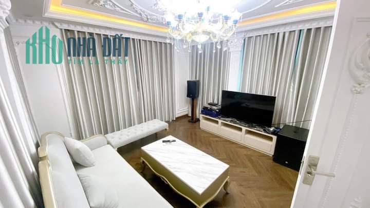Bán Nhà Ngõ 8 Phố Trần Quang Diệu 50m2 x 6 tầng thang máy, nội thất dát vàng cực sang trọng, 6