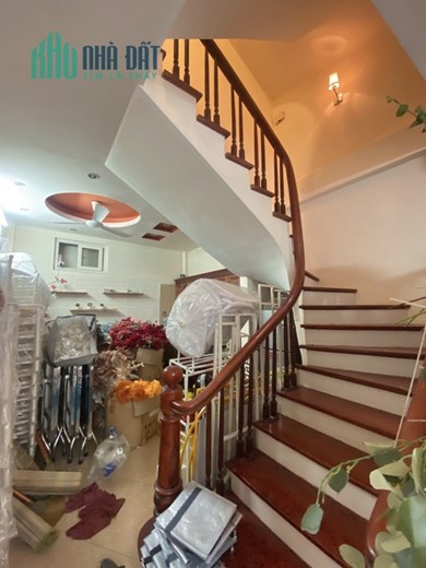 MẶT ĐƯỜNG HOÀNG MAI - 40M2 X 4 TẦNG - Ô TÔ ĐỖ CỬA - KD SẦM UẤT - CHỈ HƠN 6 TỶ