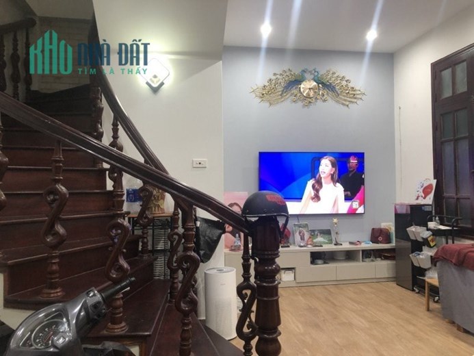 BÁN GẤP SIÊU PHẨM LÔ GÓC KIM NGƯU - Ô TÔ ĐỖ CỬA - KINH DOANH ĐƯỢC - CÁCH 15M RA MẶT PHỐ - GIÁ CHỈ