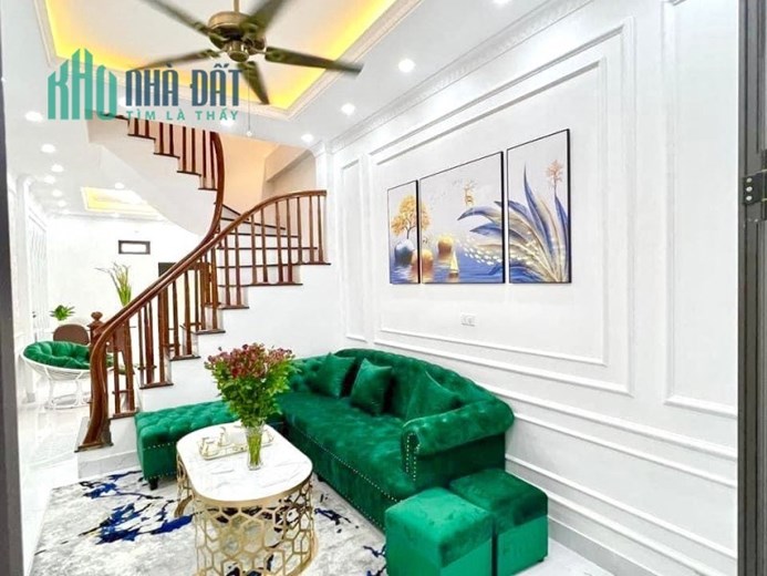 Bán nhà khu Văn Miếu 35m2 5 tầng, 5m ra oto, 3 bước lên phố, 3.6 tỷ