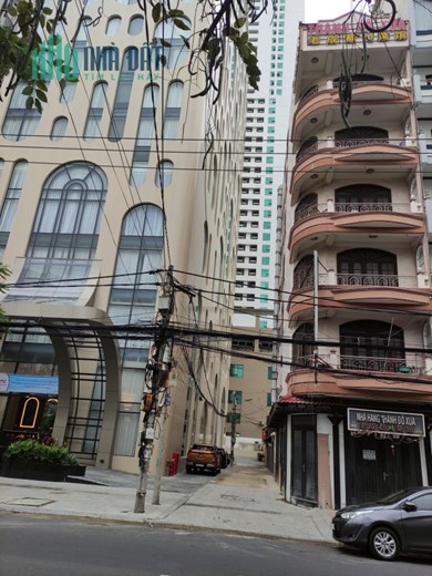 Bán nhà 7 tầng 2 mặt đường Hùng Vương phố Tây ở Nha Trang