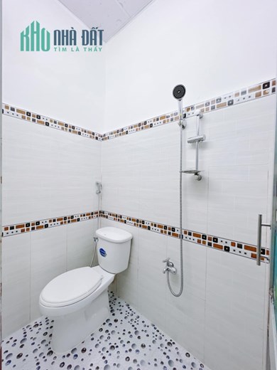 NHÀ BẾN VÂN ĐỒN VÀO Ở NGAY, CÁCH MT 1 CĂN, 21M2, 2T, SHR, 2.55 TỲ.