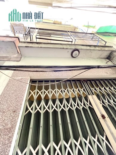 CHỈ 2 TỶ NHỈNH CÓ NHÀ SÁT  HXH TRẦN KHẮC CHÂN QUẬN 1- 4.2x5m- 4 TẦNG - 3 PN