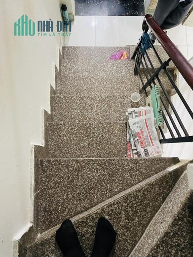 CHỈ 2 TỶ NHỈNH CÓ NHÀ SÁT  HXH TRẦN KHẮC CHÂN QUẬN 1- 4.2x5m- 4 TẦNG - 3 PN