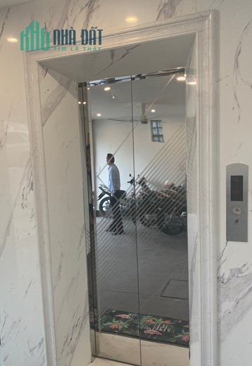 Cho thuê nhà chính chủ Mới căn góc 104m2x4T-Kinh Doanh, VP, Đội Cấn-35tr