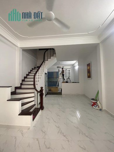 💥Lô góc 2 mặt Ô tô KD đỉnh, Trần Quốc Hoàn 45m 4T, buôn bán tấp nập, 9.95 tỷ💥