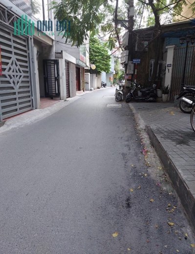 Bán Đất Nguyễn Văn Cừ , Quận Long Biên 148M Đầu Tư , Chia Lô . Giá Chưa Đến 65TR/M