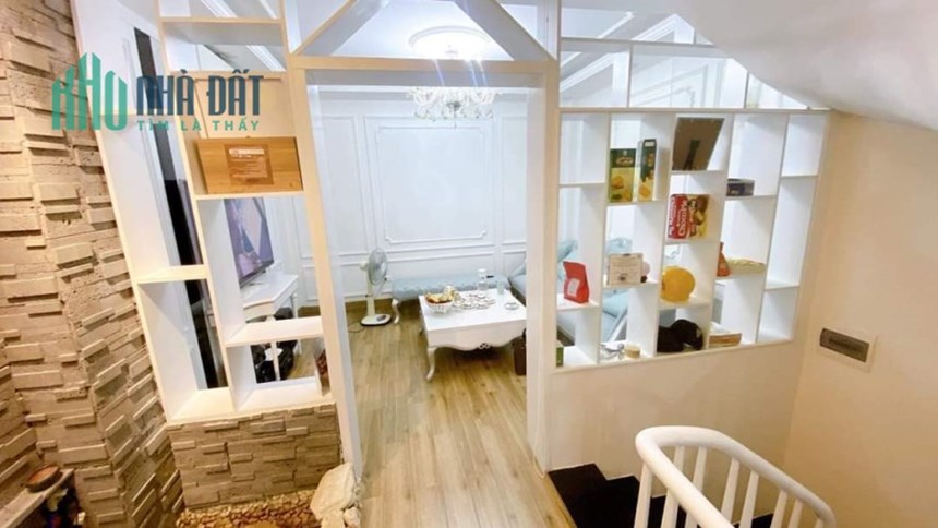 PHÂN LÔ VIP QUẬN ĐỐNG ĐA - PHỐ HOÀNG CẦU - NHÀ ĐẸP DÁT VÀNG ; 50M X 6 TẦNG. GIÁ 17 TỶ NHỈNH.