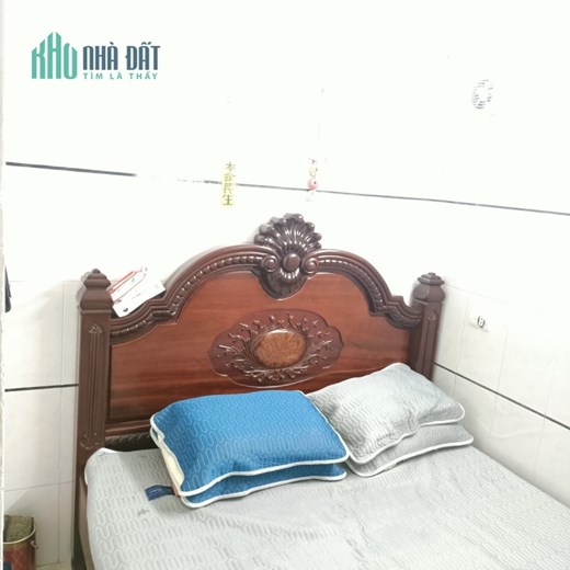 Ô TÔ ĐỖ CỬA, KINH DOANH, KHU DÂN TRÍ CAO, TIỆN ÍCH ĐỦ, AN NINH TỐT. Nhà Tập thể 80 m, T1, MT 3.5 m,