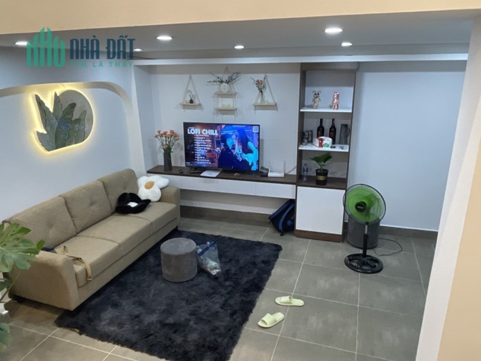 Bán gấp Nhà  phố Khâm Thiên lô góc full nội thất 40m 4 Tg MT 4m hơn 4 tỷ LHCC.