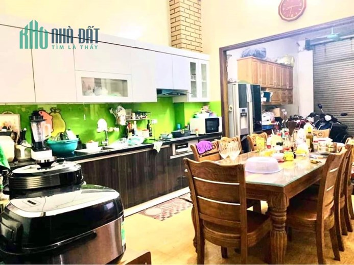 PHÂN LÔ CÁN BỘ PHỐ BẠCH MAI - VỈA HÈ,  Ô TÔ TRÁNH; 92m x 4 tầng. Giá 16.8 tỷ.