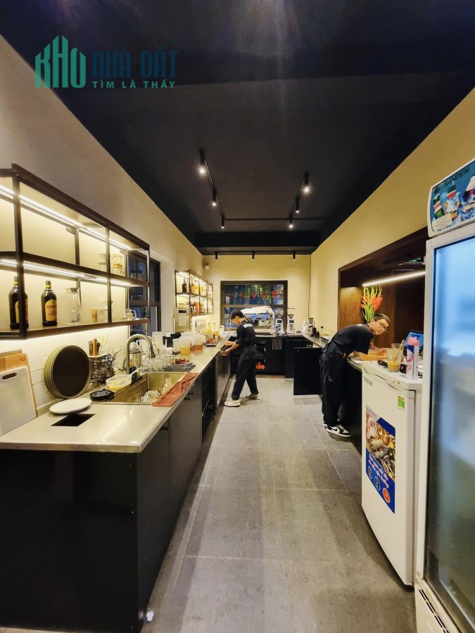 Bán nhà Võng Thị 190m², 3 tầng, MT 14.5m, giá chào 69 tỷ Tây Hồ