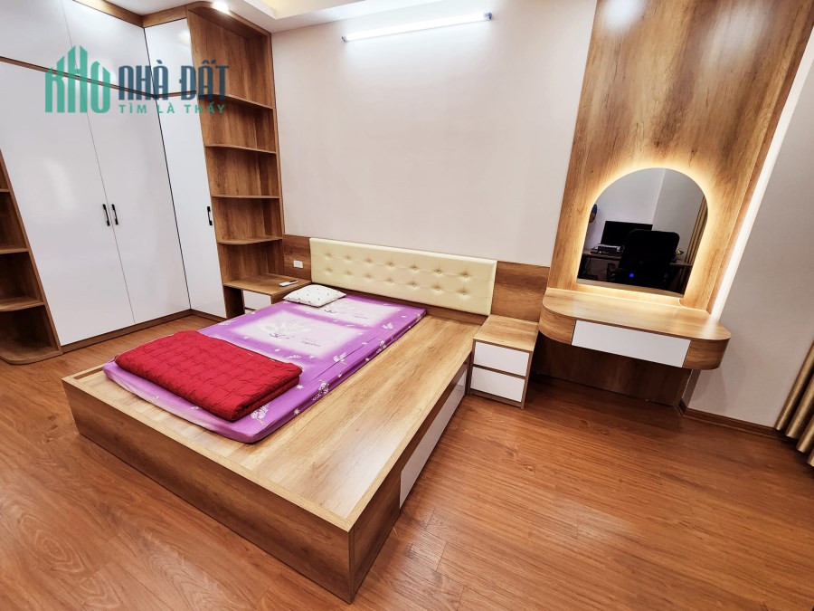 Bán nhà Định công 40m2 x5T,ngõ đẹp,gần đường,nhà ở luôn,giá 3,56 tỷ