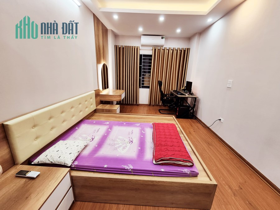 Bán nhà Định công 40m2 x5T,ngõ đẹp,gần đường,nhà ở luôn,giá 3,56 tỷ