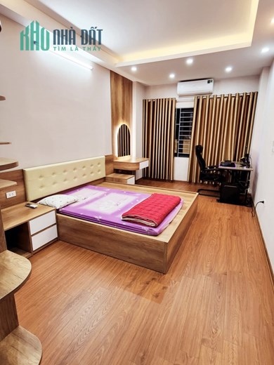 Bán nhà Định công 40m2 x5T,ngõ đẹp,gần đường,nhà ở luôn,giá 3,56 tỷ