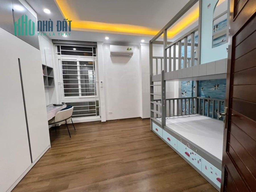 Bán nhà Đại Từ 40m2 - giá 3,53 - ngõ rộng -nhiều tiện ích - full nội thất