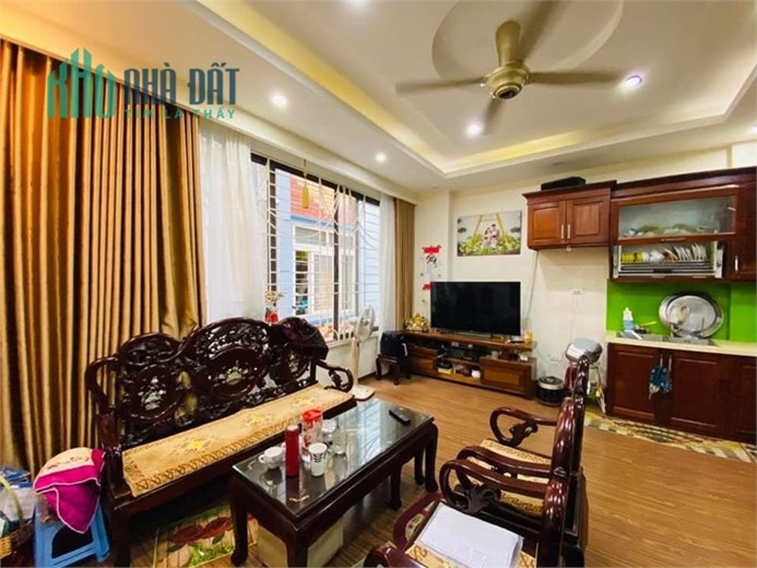 Bán nhà mặt phố Nguyễn Công Hoan. Lô góc kinh doanh DT 45m2, MT 6m