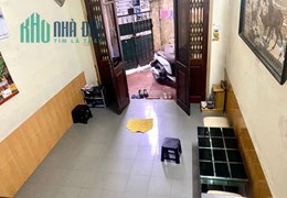 Nhà 3 tầng gần phố Bạch Đằng (Hồng Hà) – 47m2 chỉ 3.4 tỷ - SÂN RỘNG SÁNG
