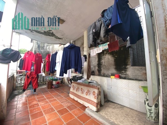 Nhà 3 tầng gần phố Bạch Đằng (Hồng Hà) – 47m2 chỉ 3.4 tỷ - SÂN RỘNG SÁNG
