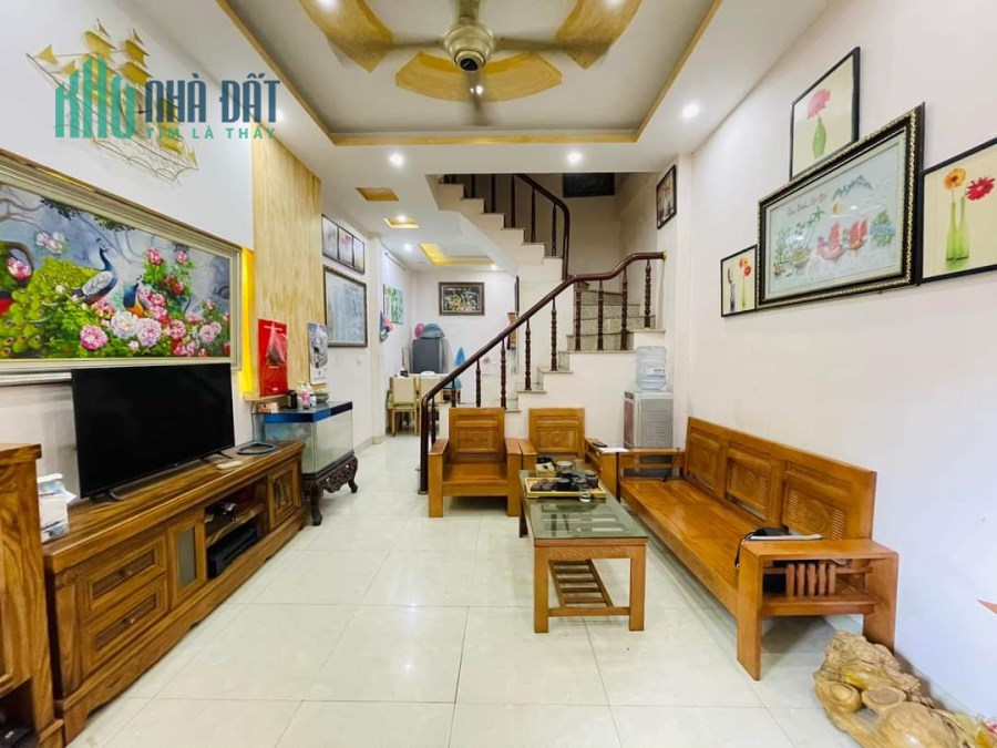 Chưa đến 4 tỷ có ngay nhà Minh Khai 45m2, 4T, mT rộng, sổ đỏ cc, Lh 0987136162