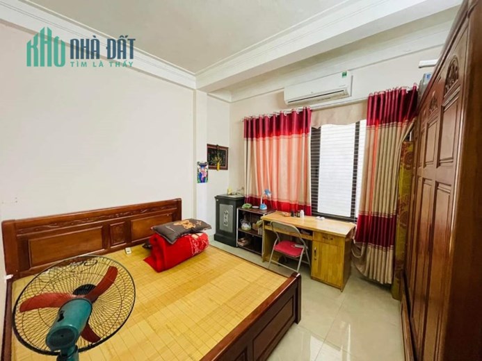 Chưa đến 4 tỷ có ngay nhà Minh Khai 45m2, 4T, mT rộng, sổ đỏ cc, Lh 0987136162