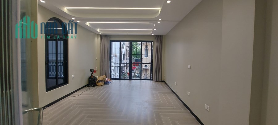 Lý Nam Đế 44m², 7 tầng, MT 4.5, giá 15.8 tỷ Hoàn Kiếm. Mua liên hệ: O94lO7l689